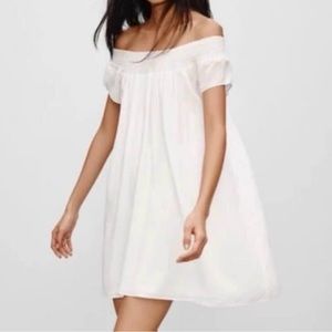 Aritzia Off Shoulder Horatio Dress in Cream